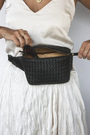 MANDRN REMY WOVEN FANNY PACK - BLACK