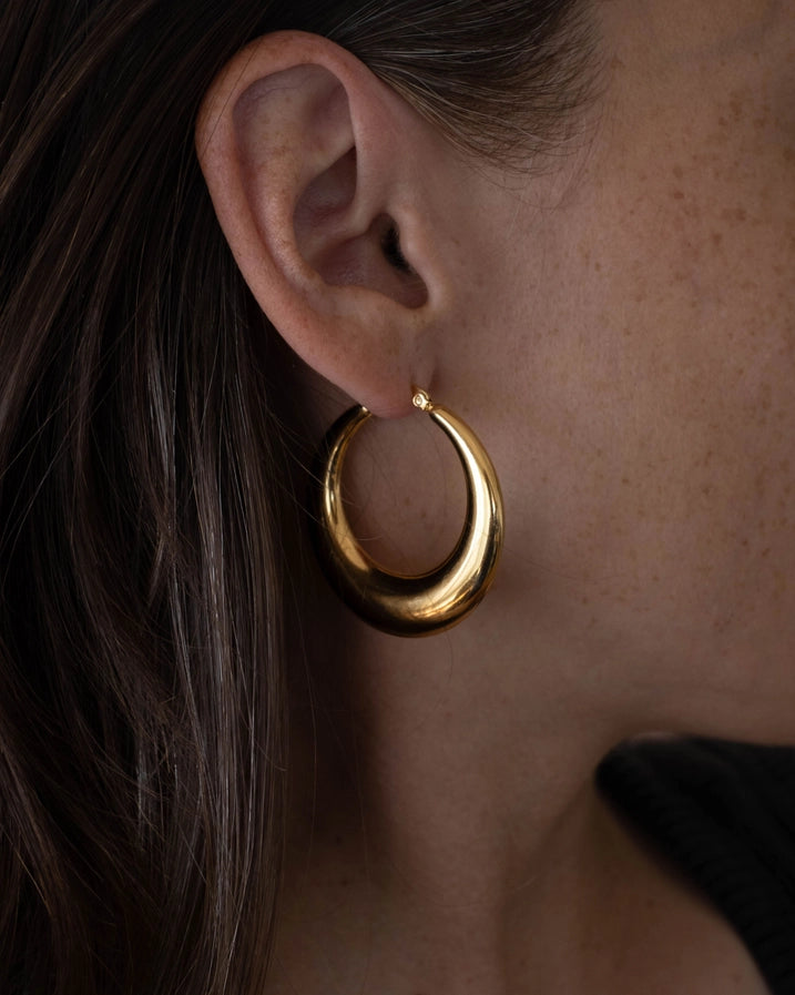 EMILIA XL VOLUPTUOUS HOOPS - GOLD