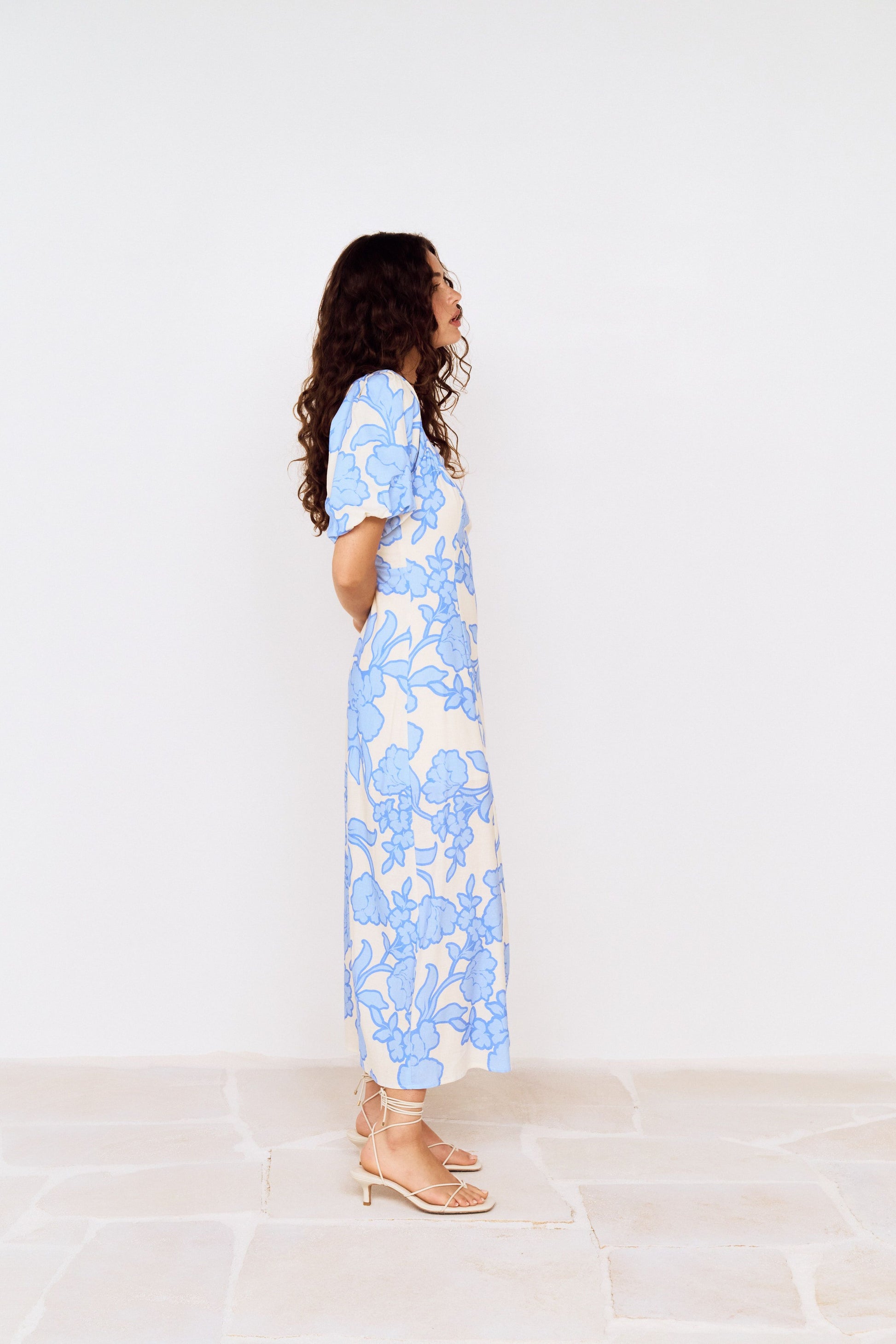MP ALESSIA SLEEVED MIDI DRESS - BLUE FLORAL