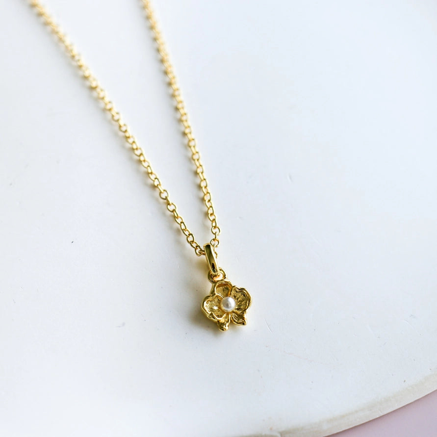 OREVO FLOWER + PEARL NECKLACE - GOLD
