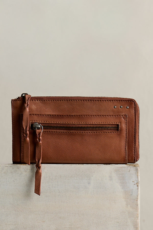 FREE PEOPLE EMERSON LEATHER WALLET - SADDLE