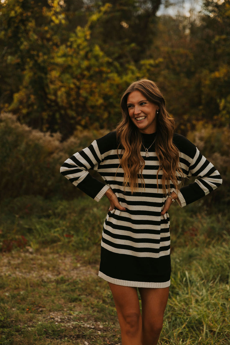 SILEA CREW NECK DRESS - BLACK + WHITE