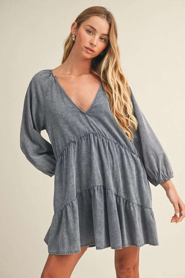 V NECK WASHED TIERED DRESS - INK INDIGO