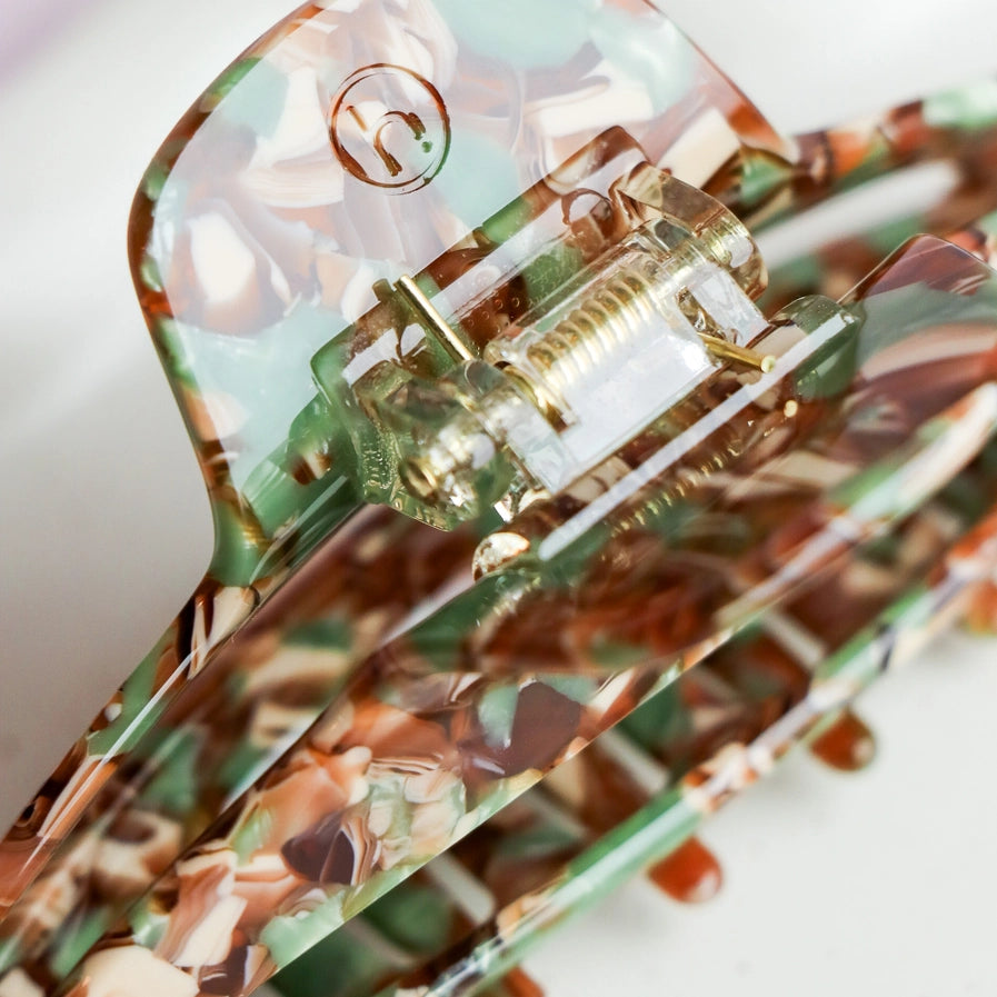 THE LYDIA CLAW CLIP - SAGE MULTI