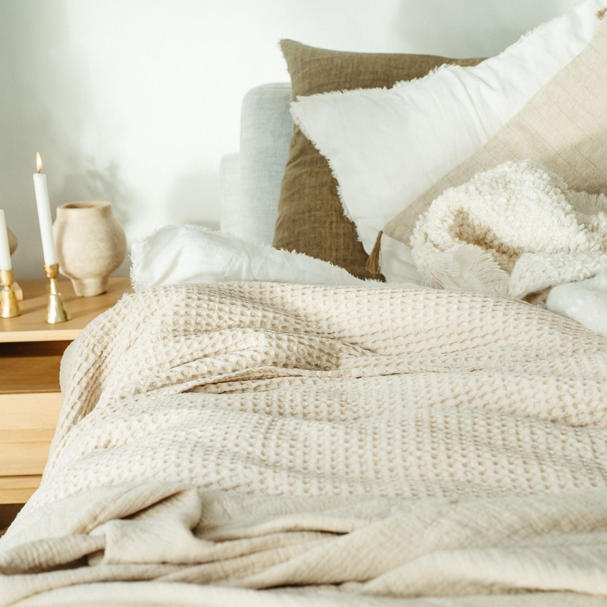 STONEWASHED WAFFLE BED BLANKET - CREAM