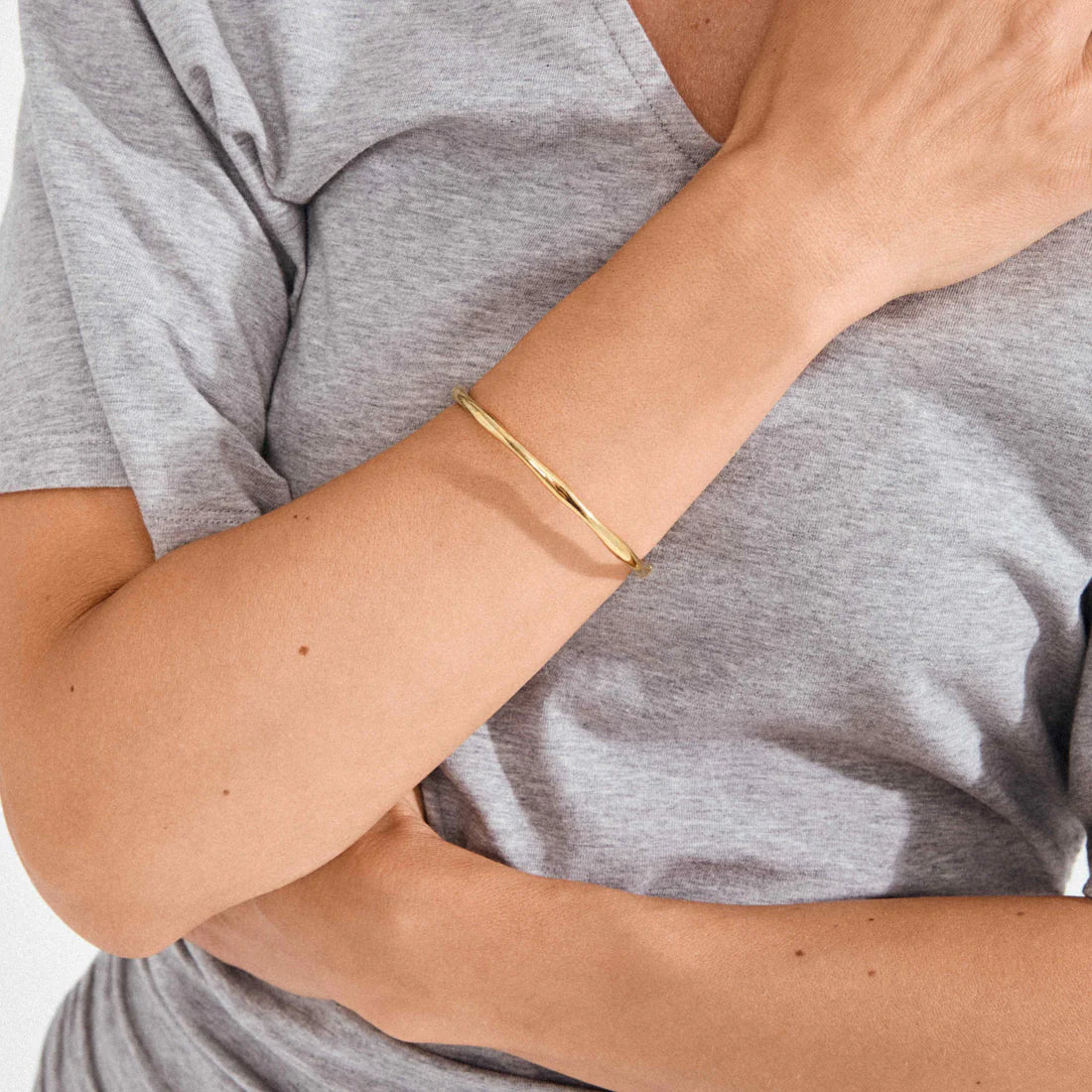 PILGRIM HAZE RECYCLED THIN BANGLE - GOLD