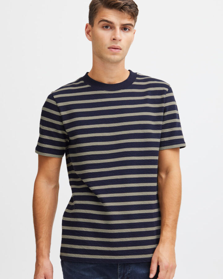 CASUAL FRIDAY THOR STRUCTURED TEE - VETIVER