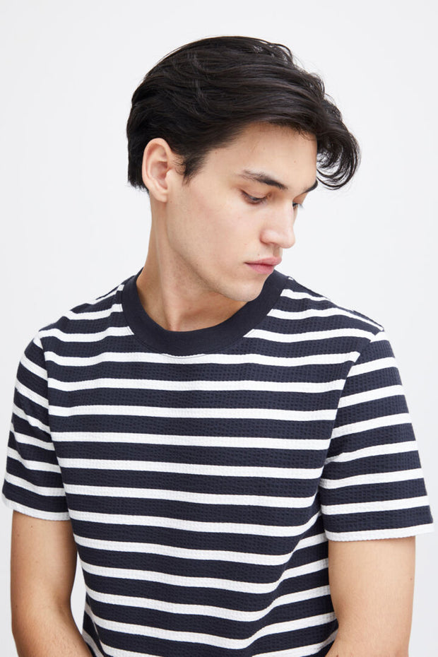 CASUAL FRIDAY THOR STRUCTURED STRIPED TEE - ECRU