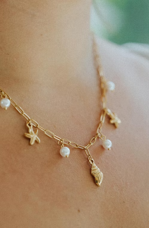 GOLDEN ACRE MONICO CHARM NECKLACE - GOLD