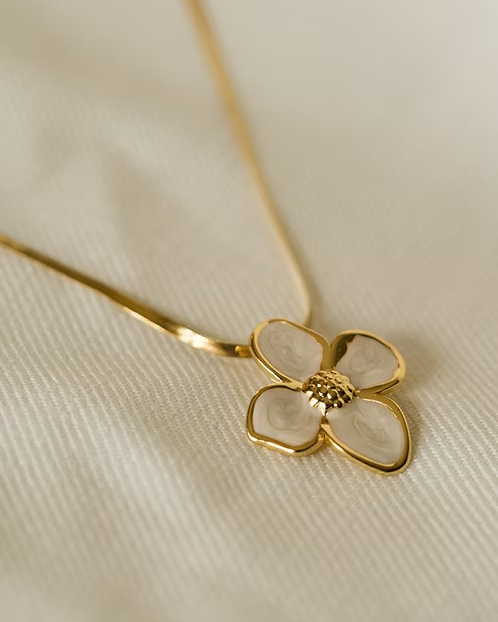 GOLDEN ACRE NYLA NECKLACE - GOLD