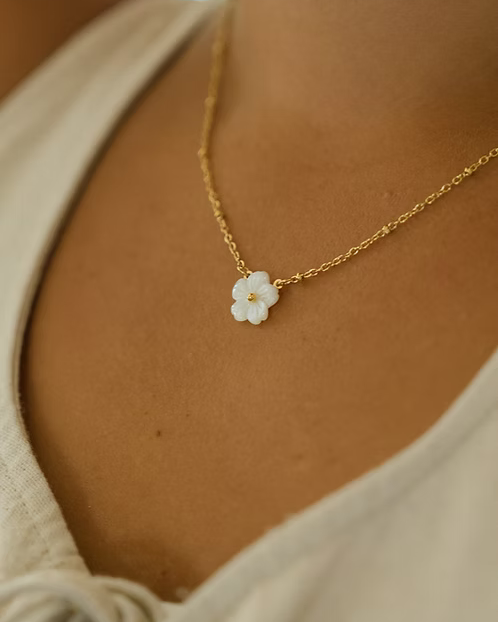 GOLDEN ACRE AYLA NECKLACE - GOLD