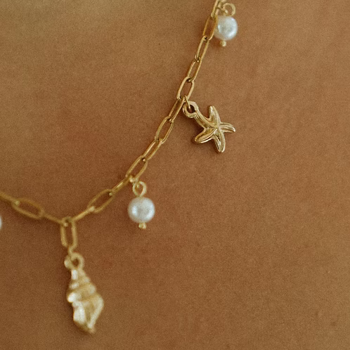 GOLDEN ACRE MONICO CHARM NECKLACE - GOLD