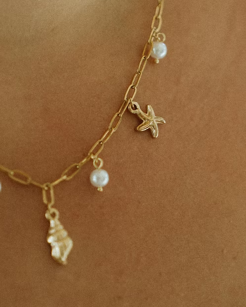 GOLDEN ACRE MONICO CHARM NECKLACE - GOLD