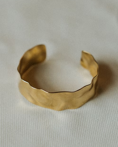 GOLDEN ACRE ELVIE BRACELET CUFF - GOLD