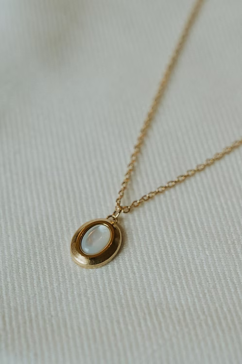 GOLDEN ACRE ANNE NECKLACE - GOLD