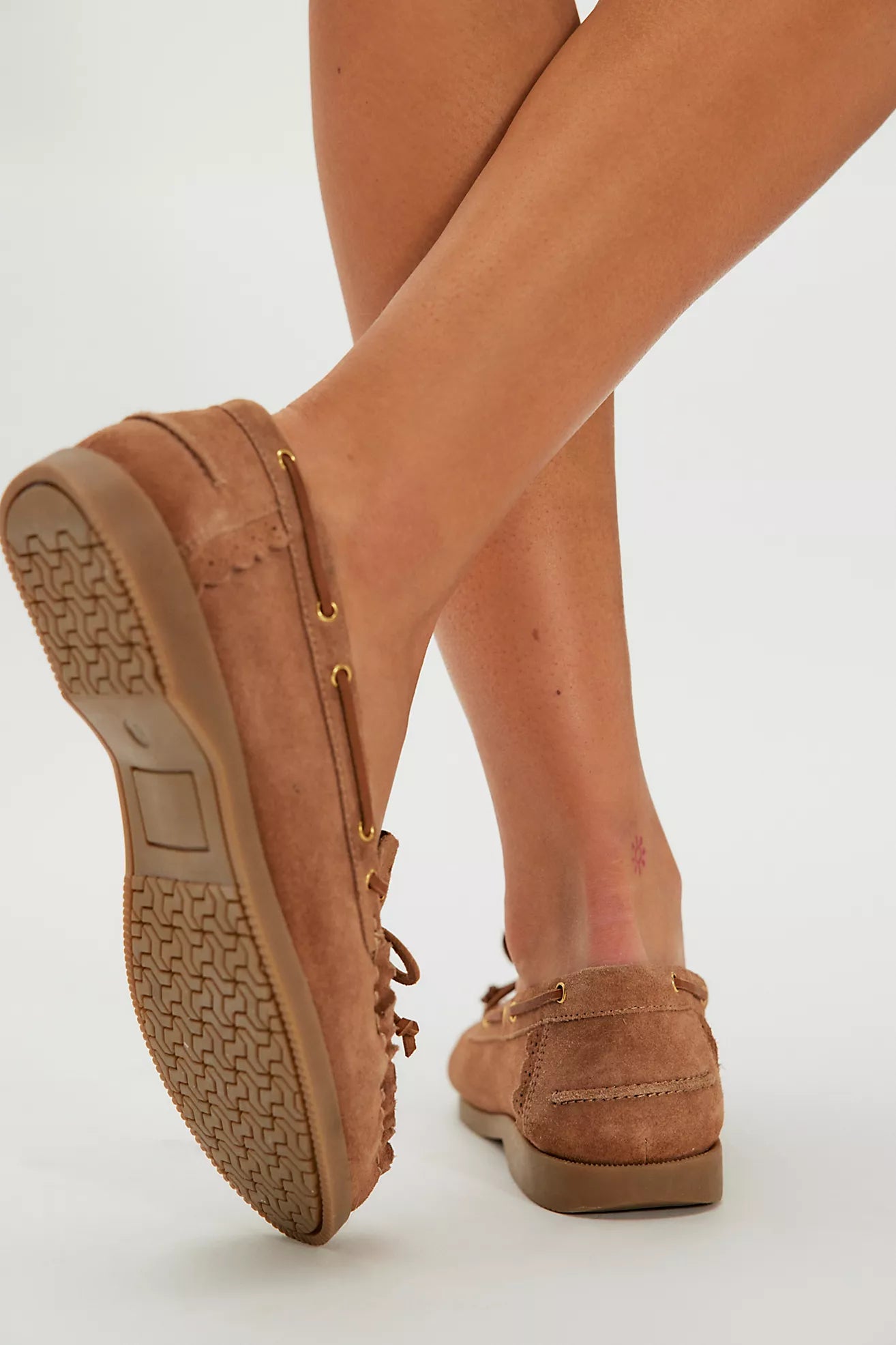FREE PEOPLE LAGOON CUT BOAT SHOE - LATTE SUEDE