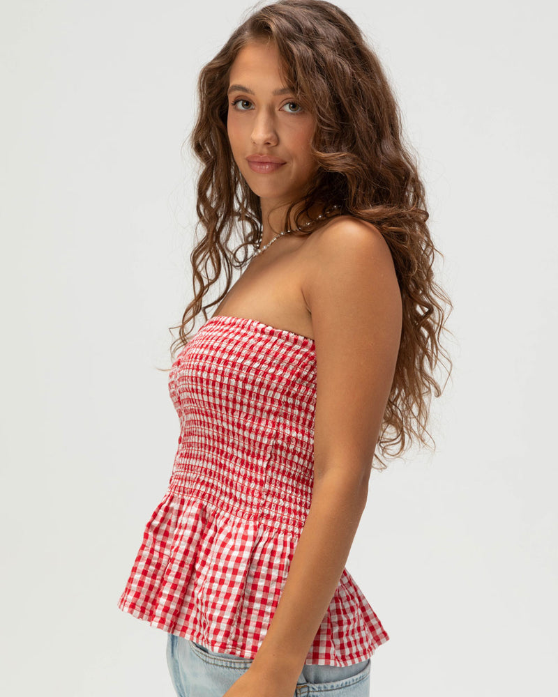 JJXX PETRA SEERSUCKER SMOCK TUBE TOP - RACING RED GINGHAM