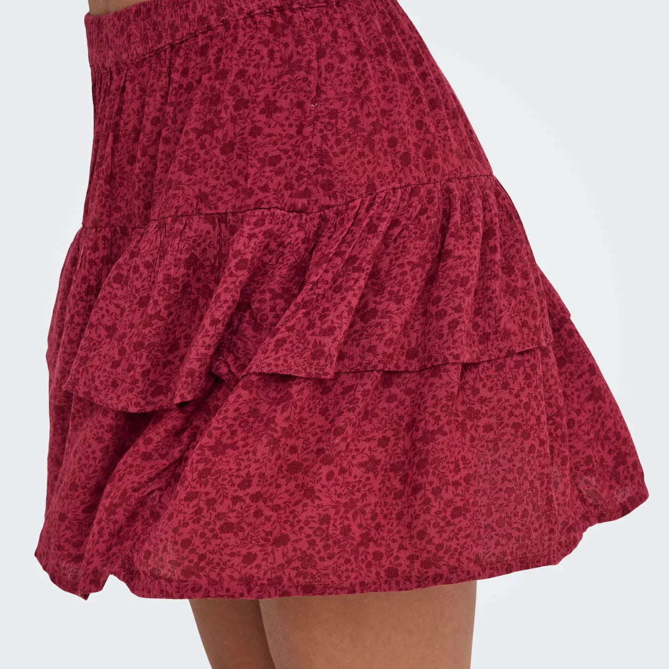 ONLY BERYL PRINTED RUFFLE SKIRT - EARTH RED