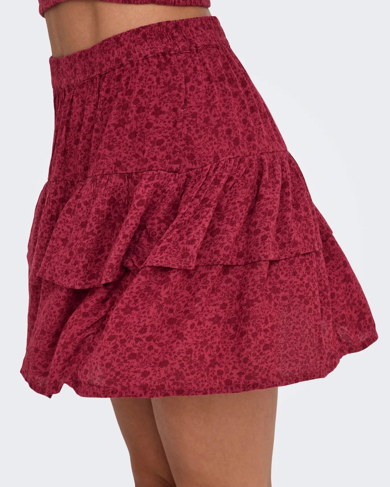 ONLY BERYL PRINTED RUFFLE SKIRT - EARTH RED
