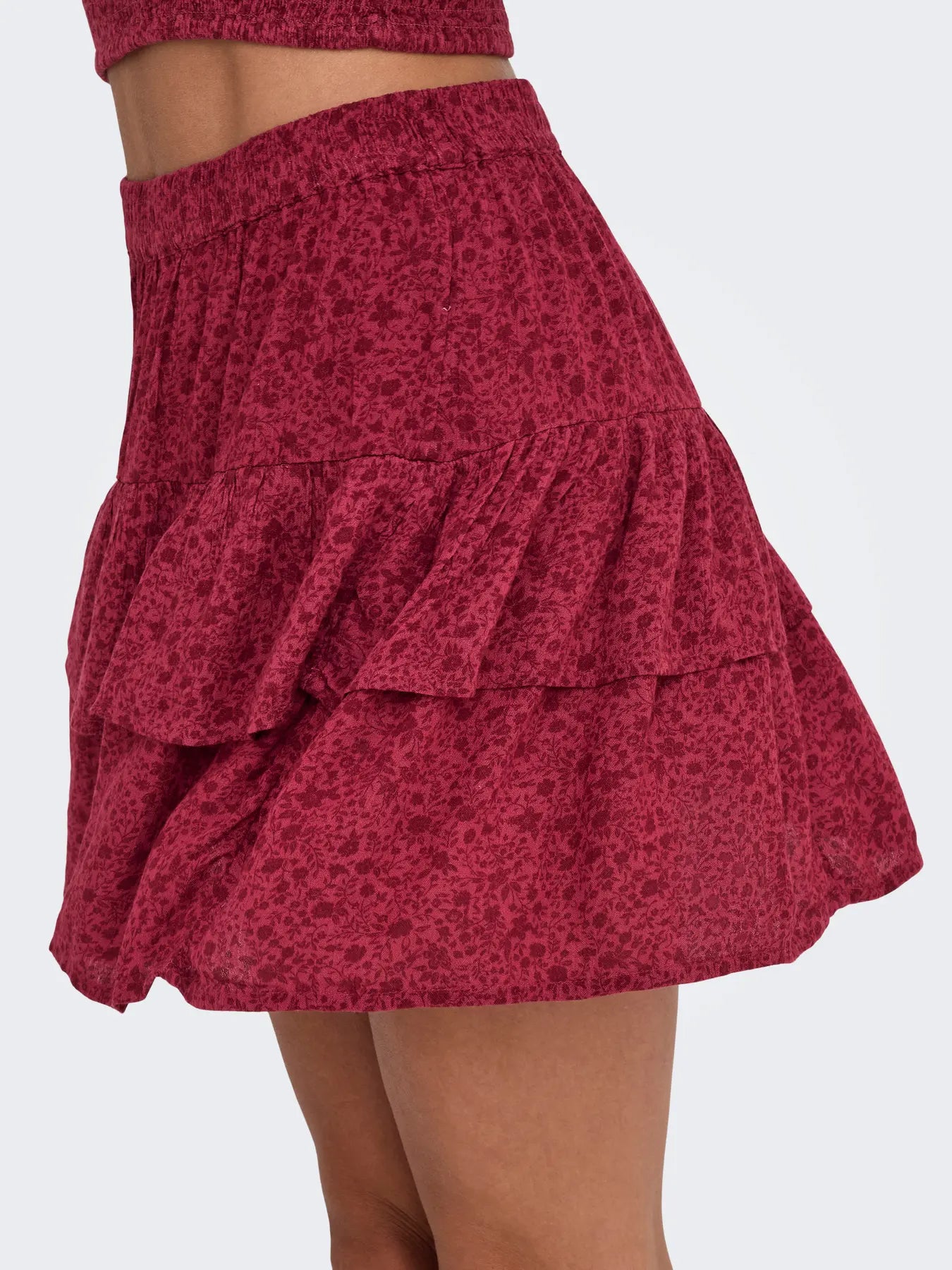 ONLY BERYL PRINTED RUFFLE SKIRT - EARTH RED