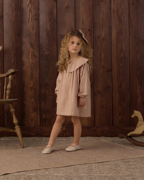 RYLEE + CRU COLLETTE GINGHAM DRESS - FAWN