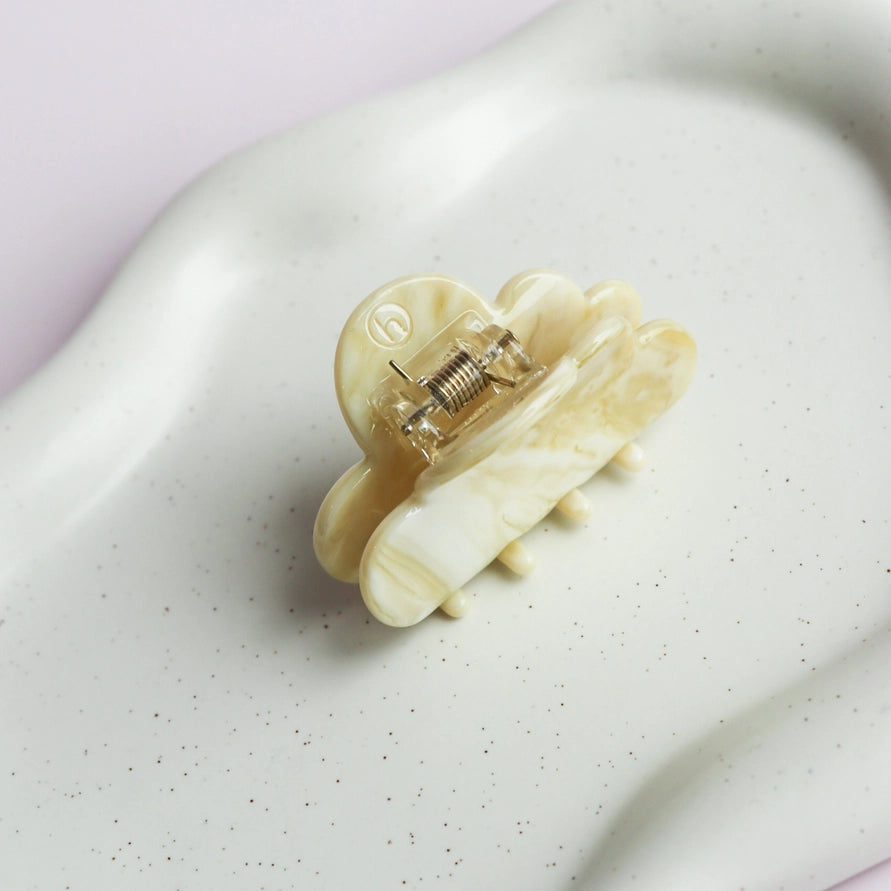 THE VELIA CLAW CLIP - MARBLE