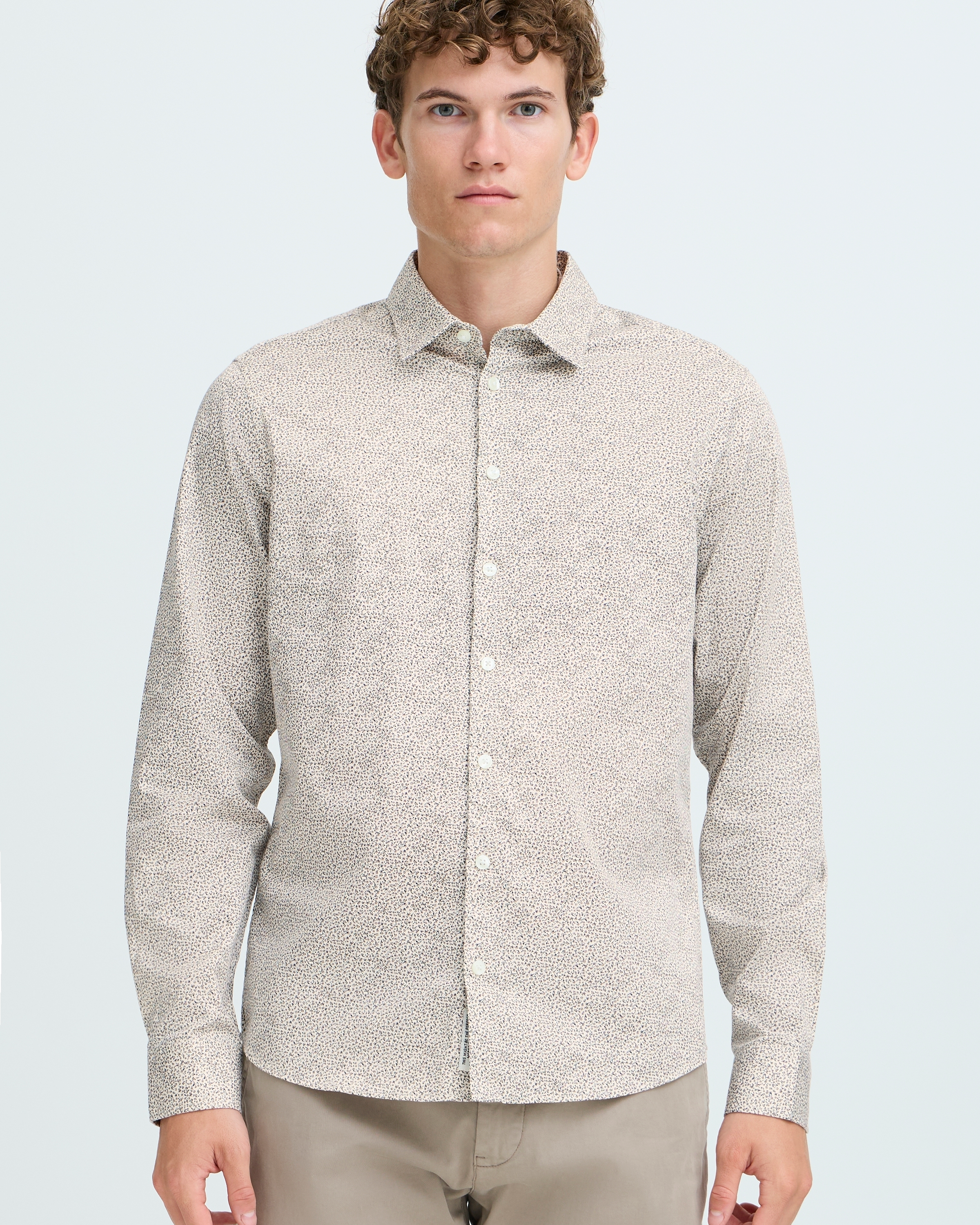 CASUAL FRIDAY NILO FLORAL DRESS SHIRT - ROASTED CASHEW