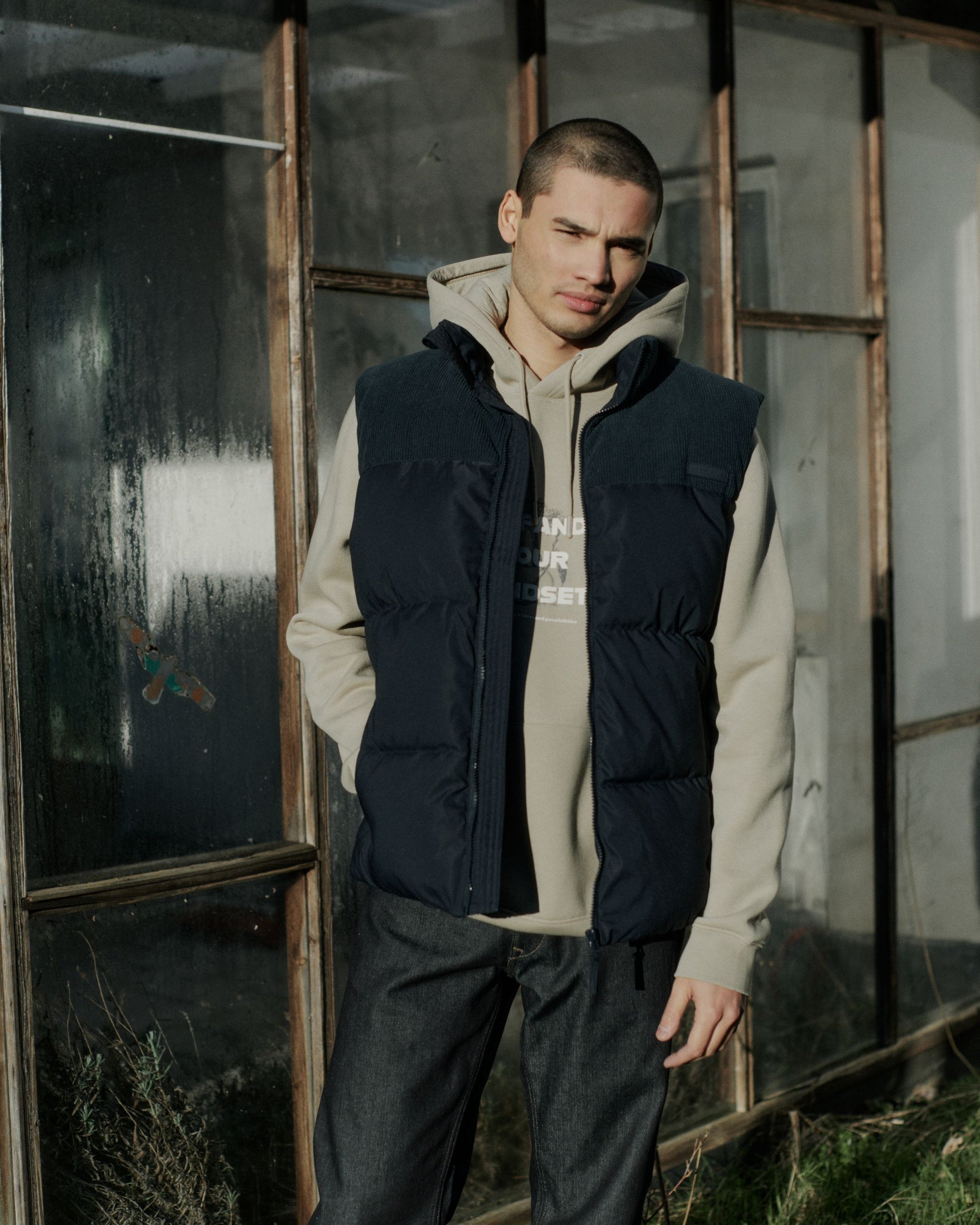 BLEND FLYNN VEST - BLACK