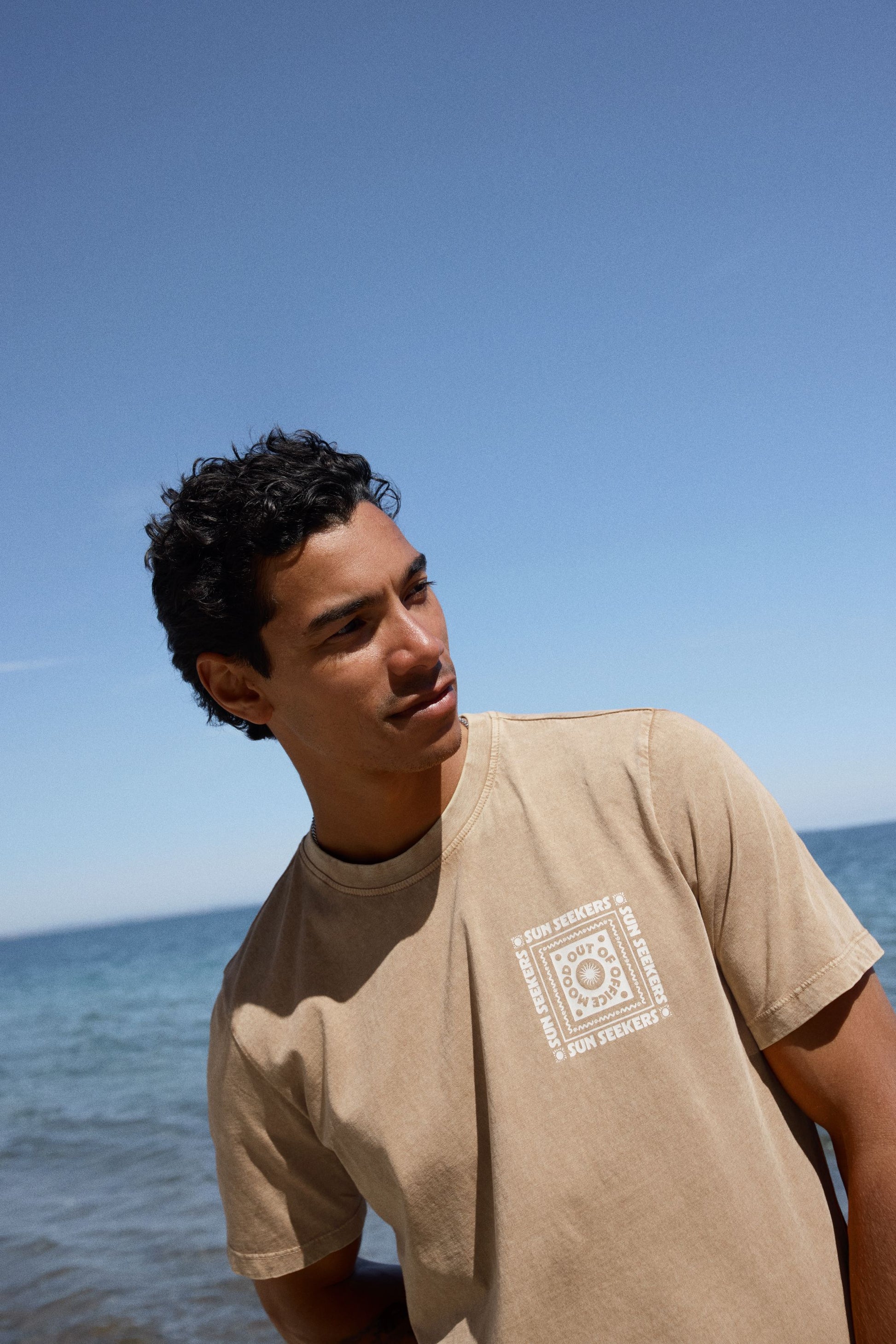 BLEND KAYDEN GRAPHIC TEE - BLEACHED SAND