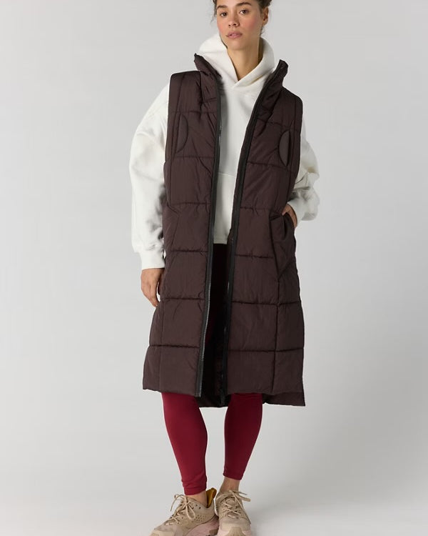 FREE PEOPLE ON THE MOVE PACKABLE VEST - CHOCOLATE