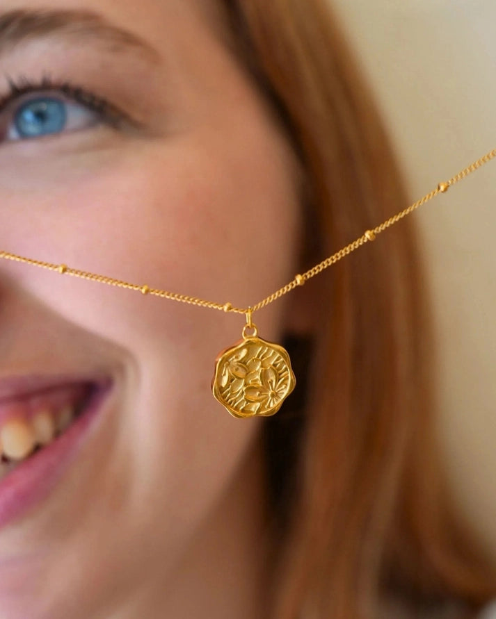 SUNNY SUNDAY AURORA NECKLACE - GOLD