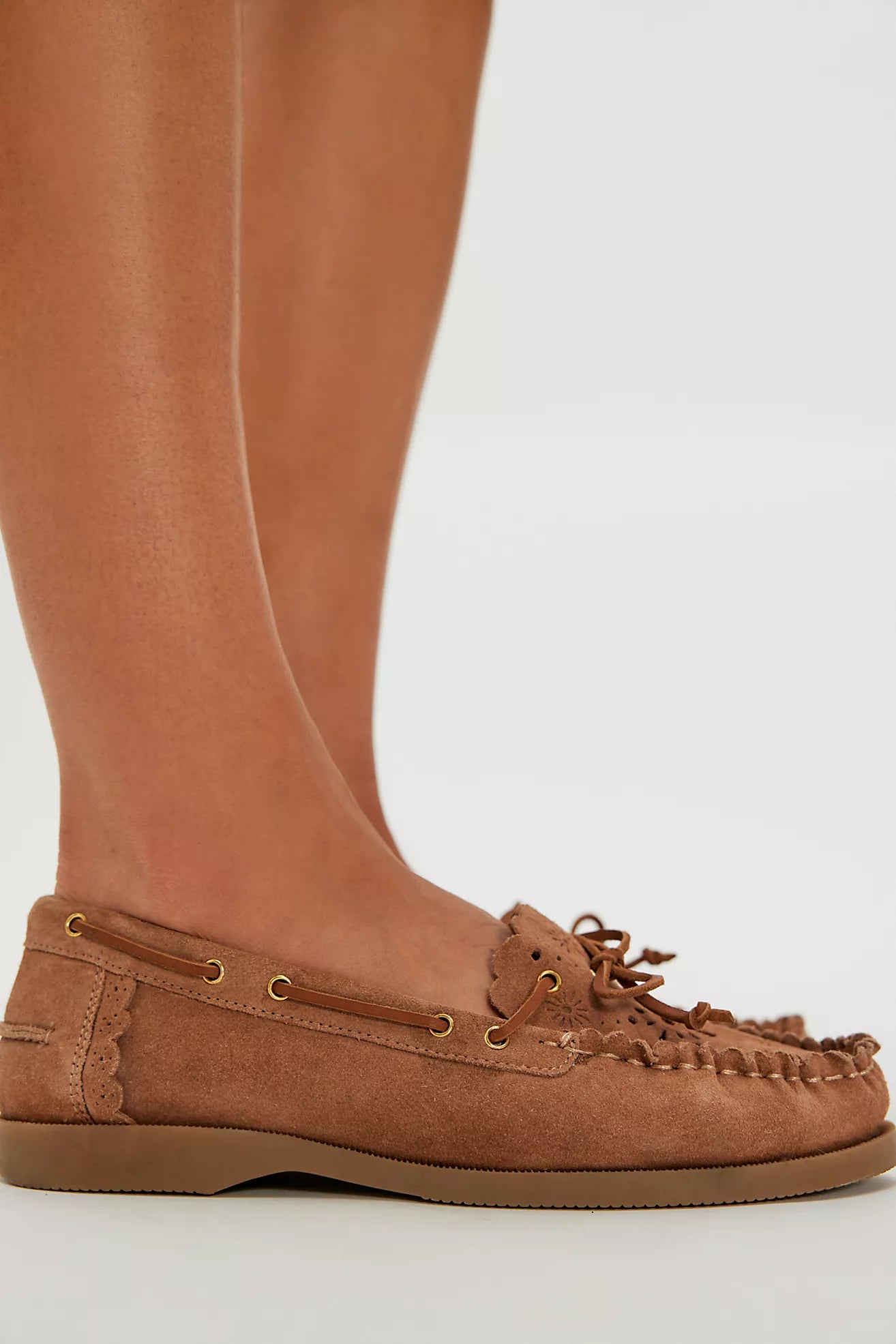 FREE PEOPLE LAGOON CUT BOAT SHOE - LATTE SUEDE
