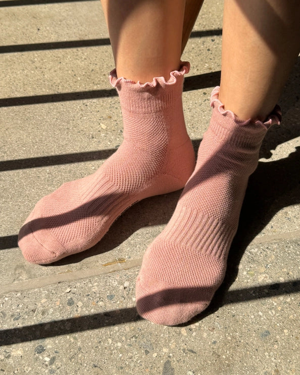 LE BON SHOPPE RUFFLED HUGGER SOCKS - VINTAGE PINK