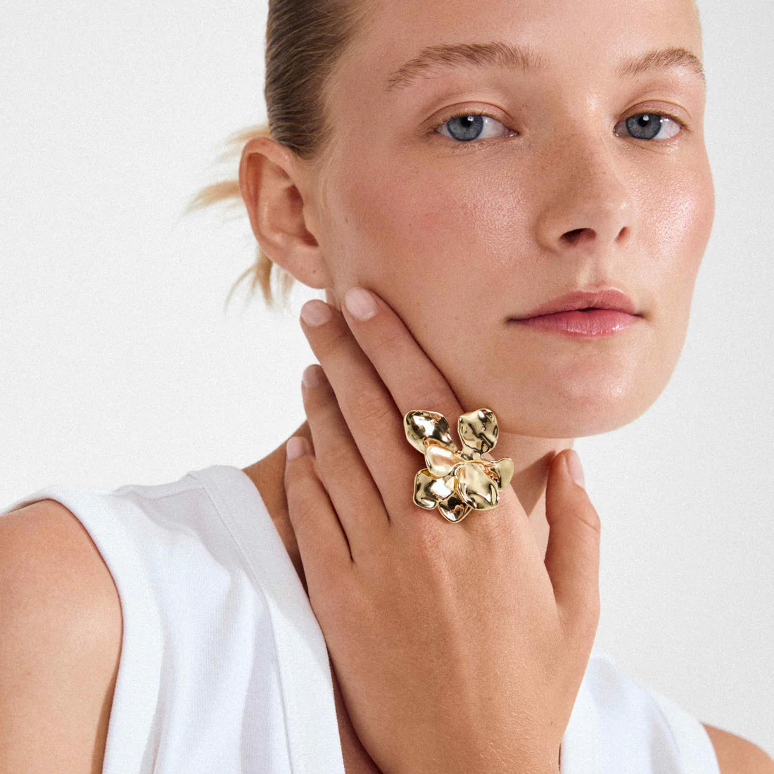 PILGRIM LUNITH RECYCLED FLOWER RING - GOLD