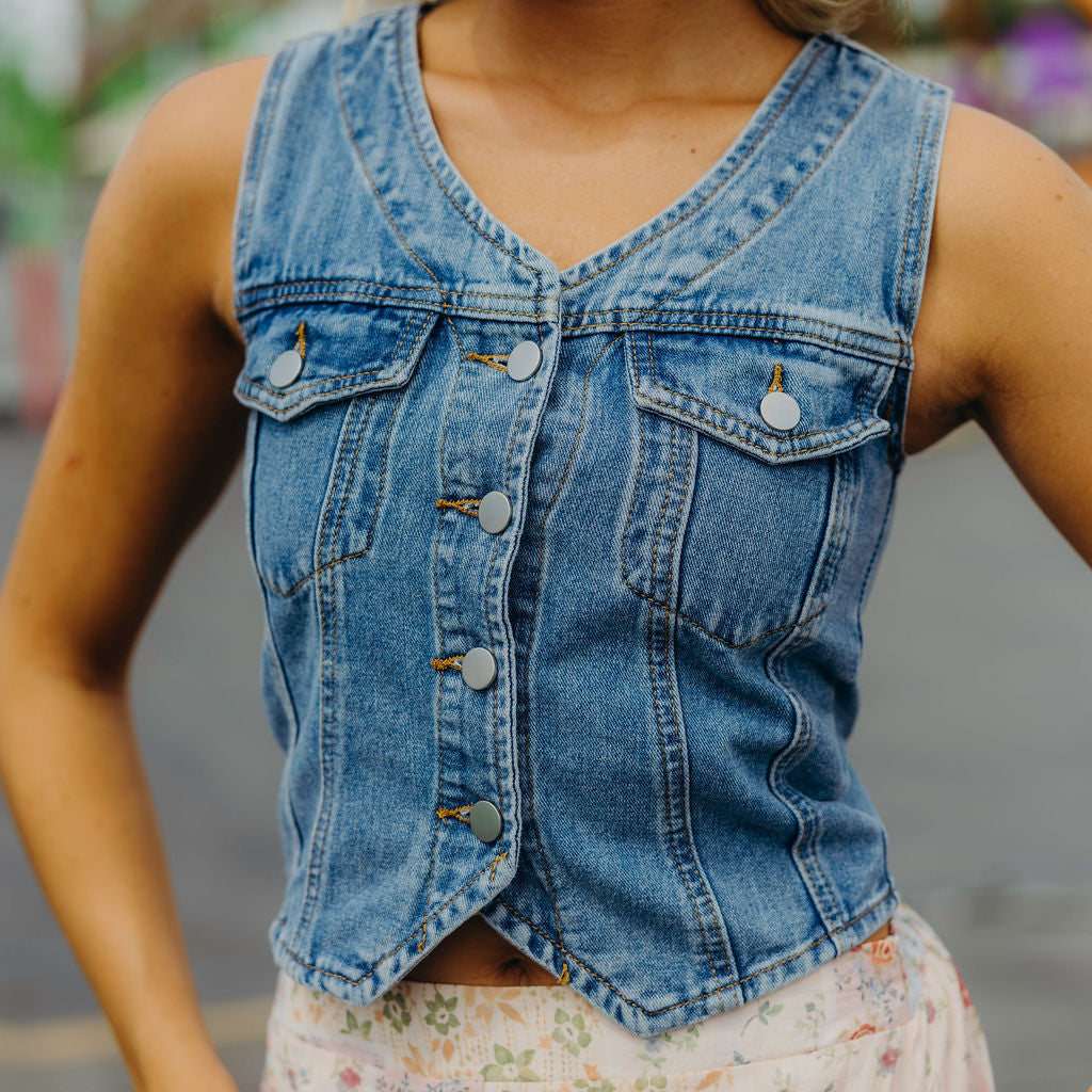 THE DENIM VEST - MEDIUM WASH