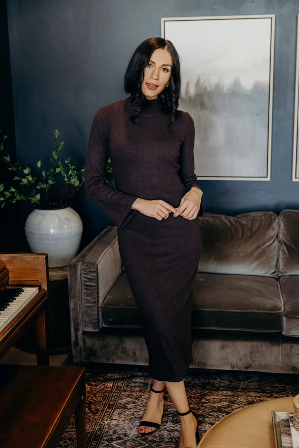 THE BOSTON FITTED RIBBED DRESS - SMOKY WALNUT