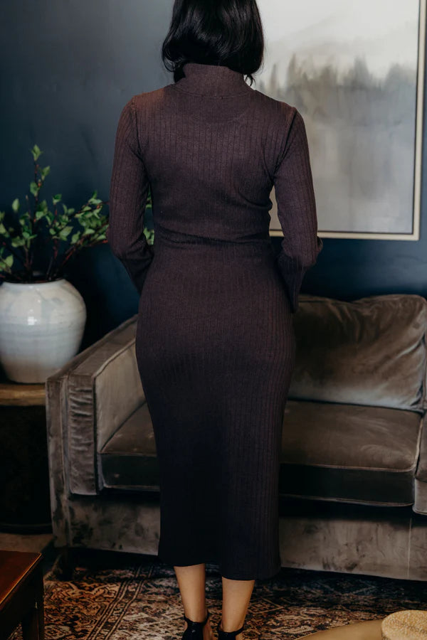 THE BOSTON FITTED RIBBED DRESS - SMOKY WALNUT