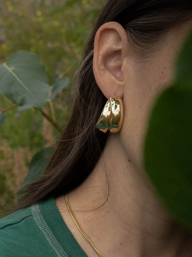 TESS DOUBLE LOOP HOOPS - GOLD