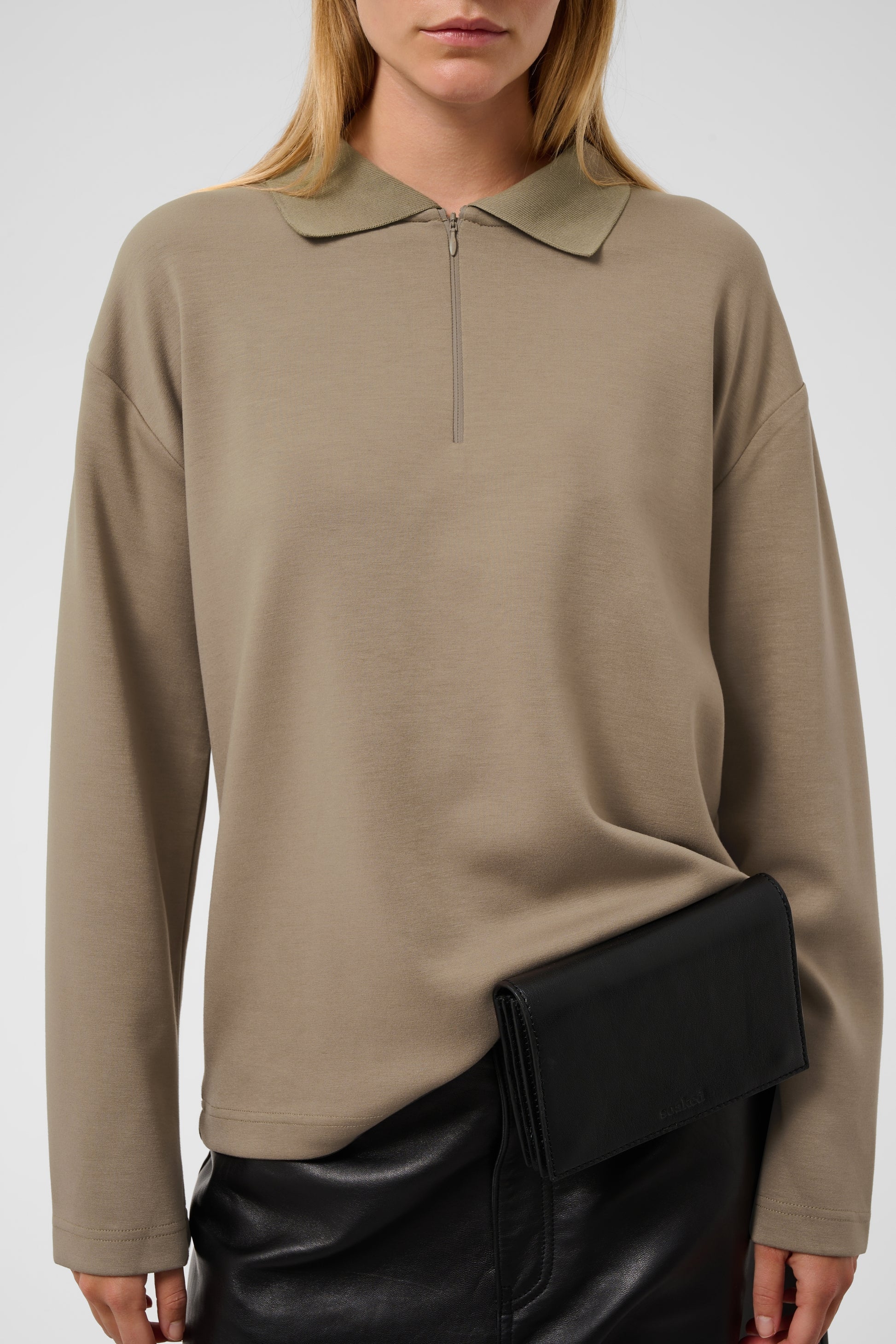SOAKED MARIGOLD POLO SWEATSHIRT - WALNUT