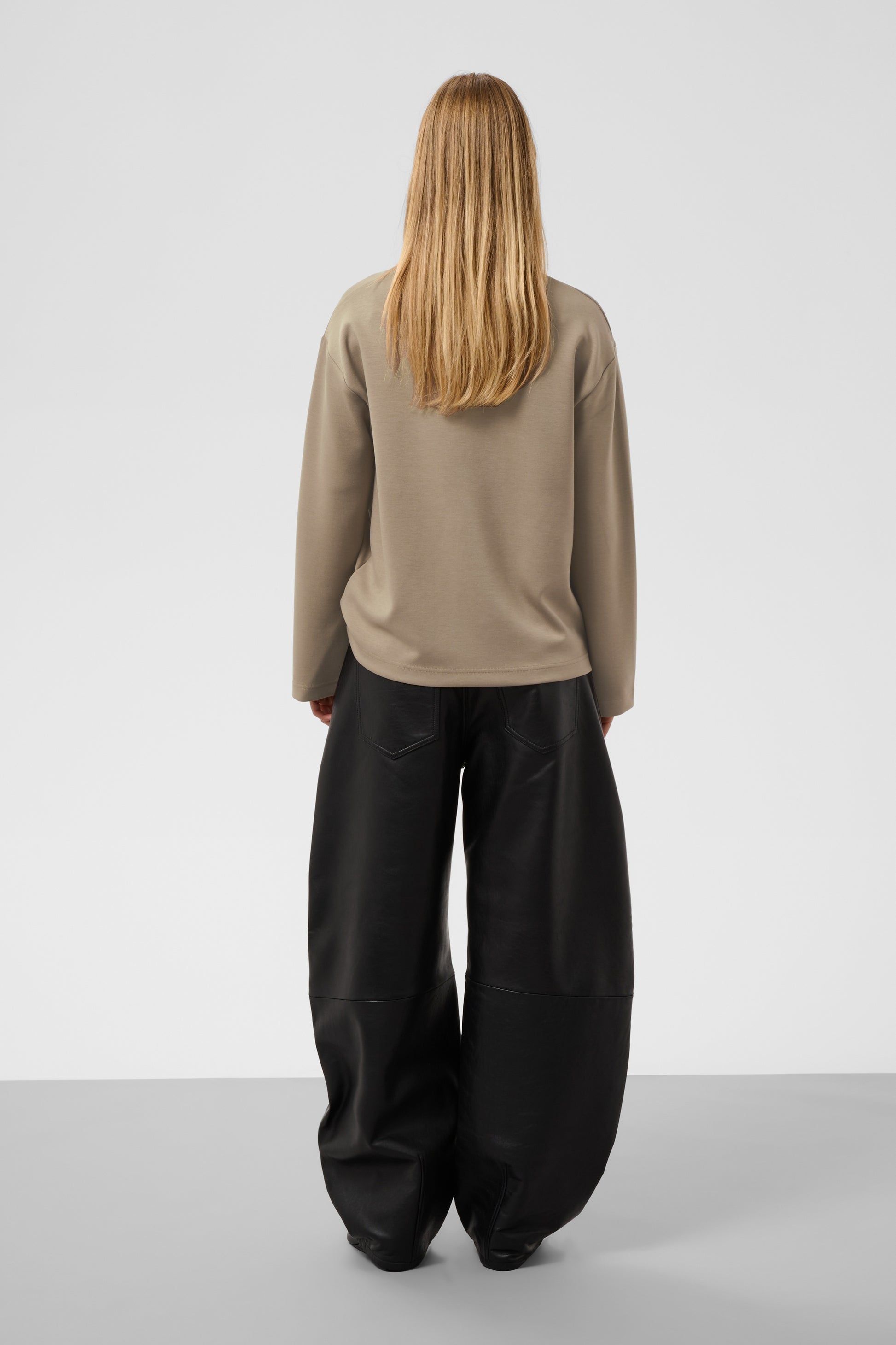 SOAKED MARIGOLD POLO SWEATSHIRT - WALNUT