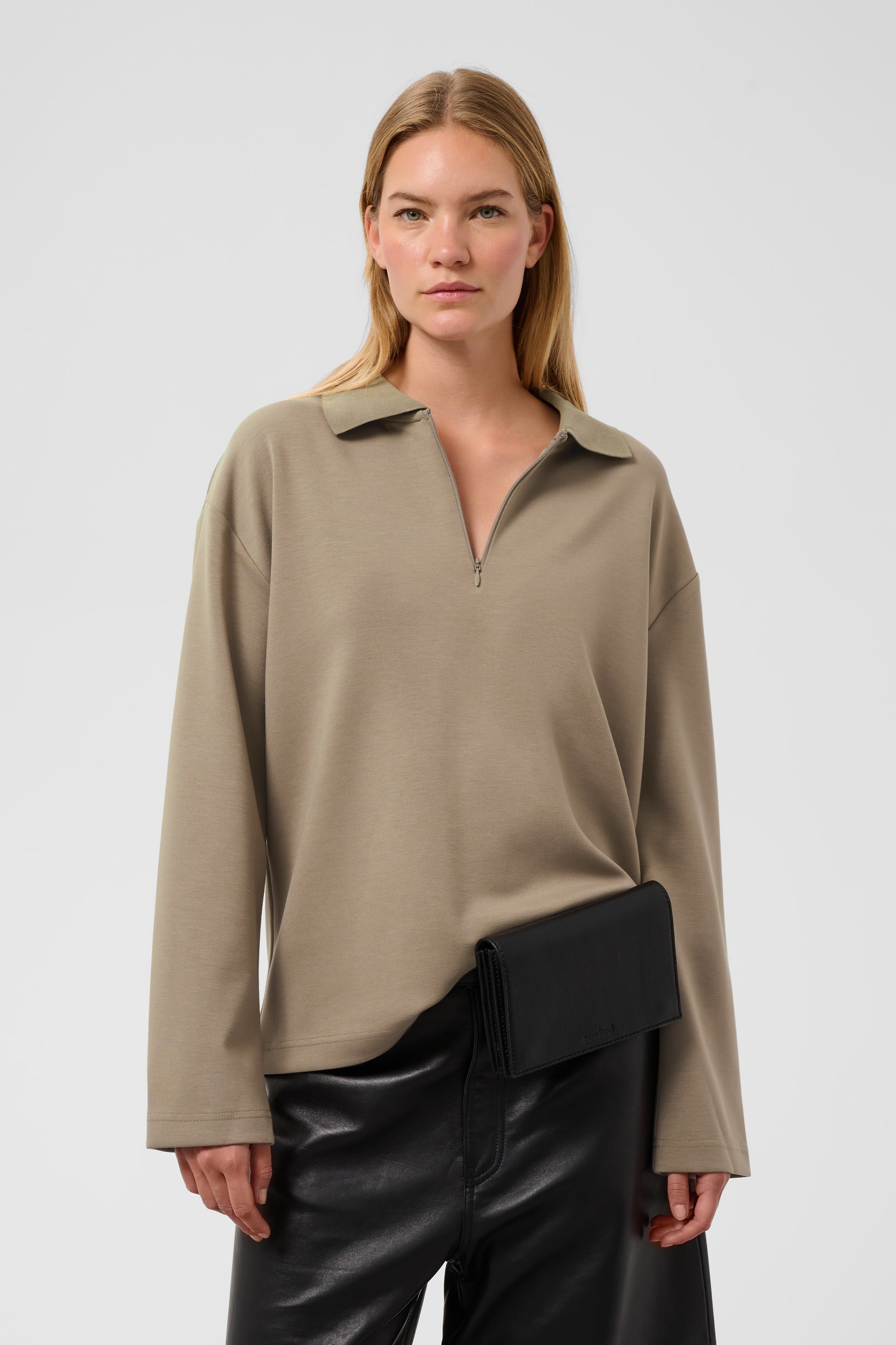 SOAKED MARIGOLD POLO SWEATSHIRT - WALNUT