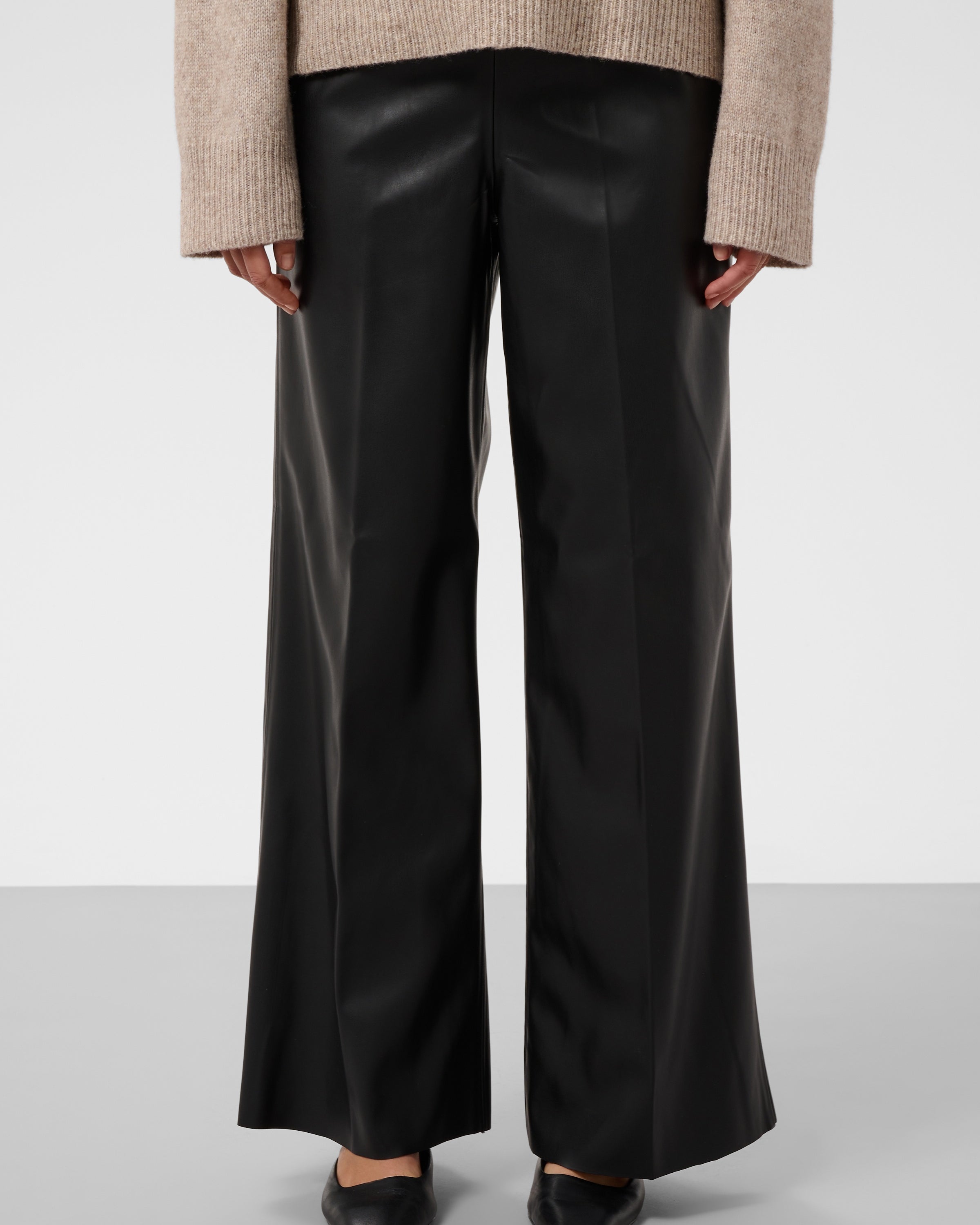 SOAKED KAYLEE WIDE LEG PANTS - BLACK