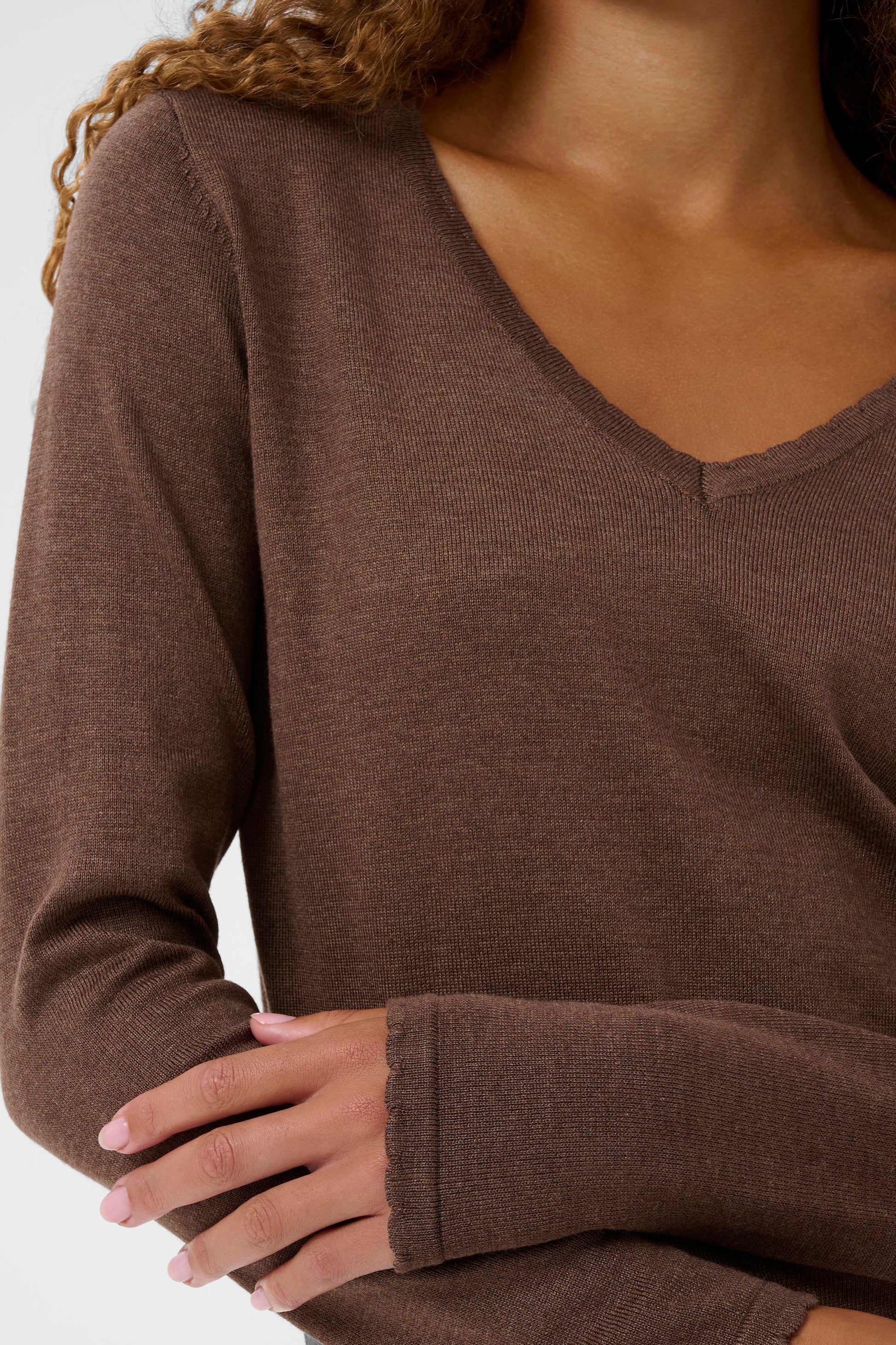 SAINT TROPEZ V NECK PULLOVER - FONDUE FUDGE