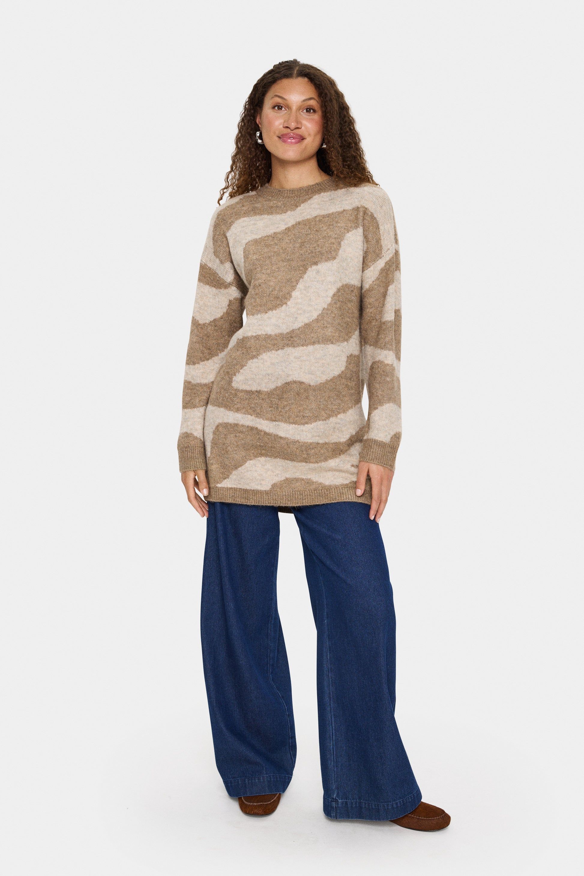 SAINT TROPEZ MALLIE PRINTED SWEATER DRESS - TIGERS EYE