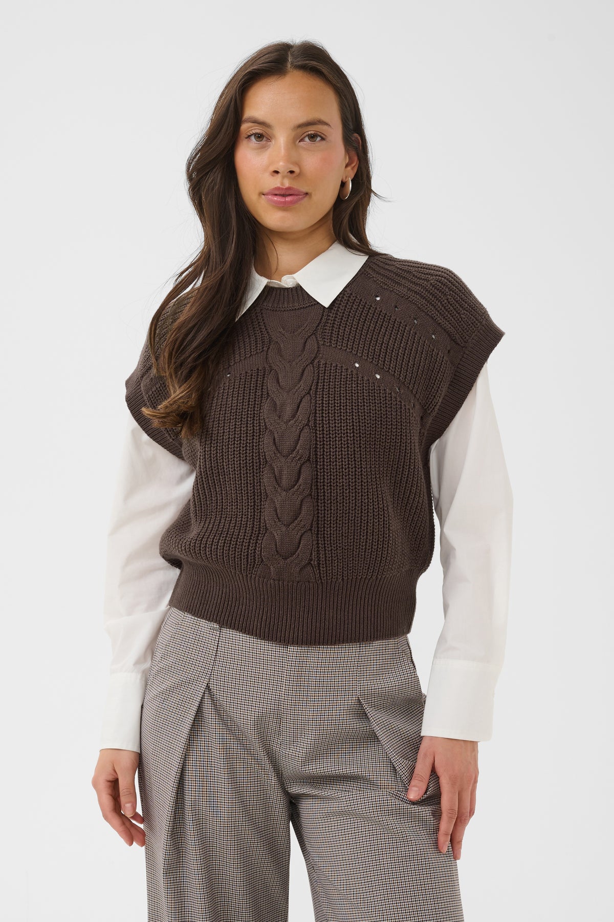 SAINT TROPEZ TRUNE VEST - CHOCOLATE BROWN