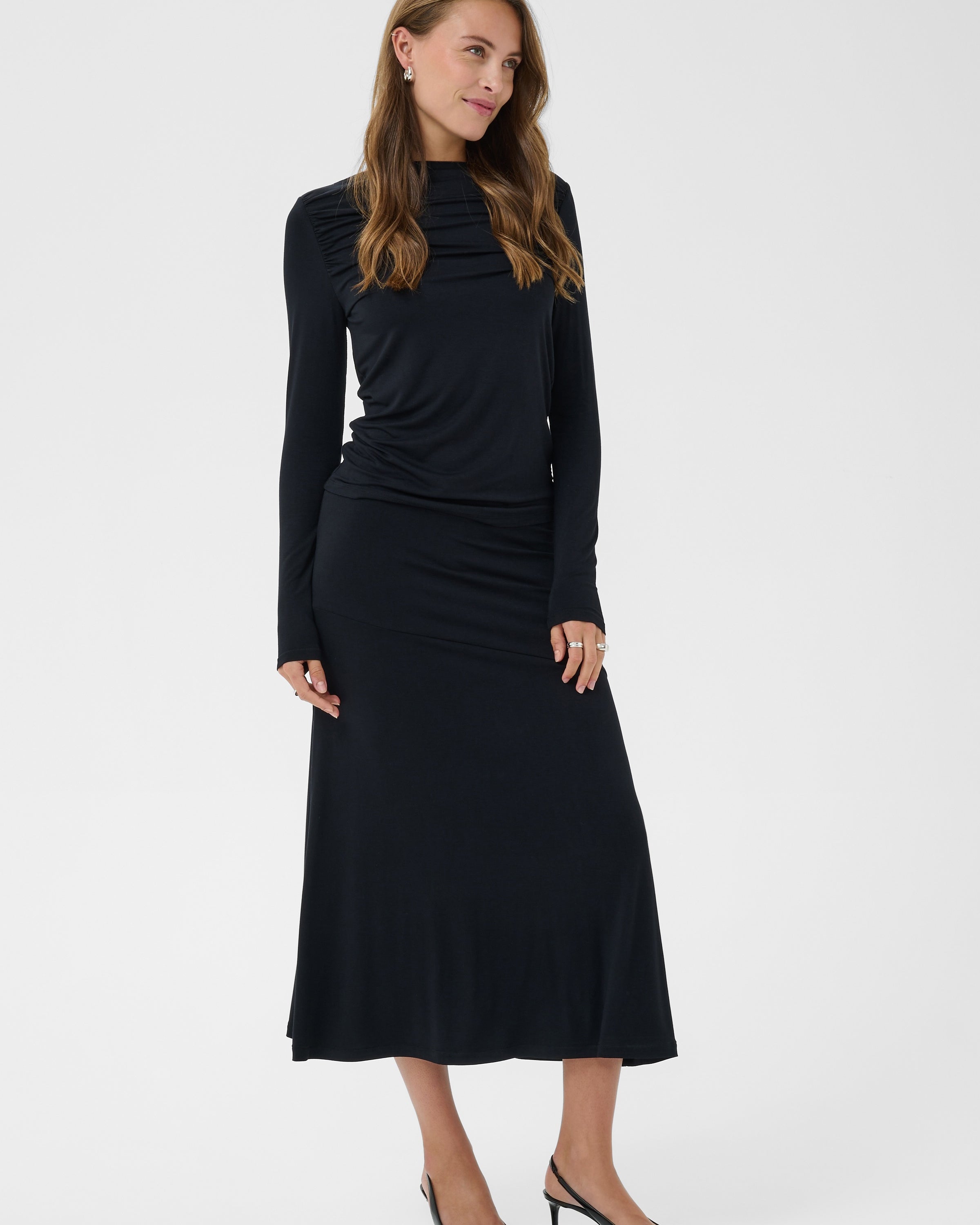 SAINT TROPEZ VIGGA MAXI SKIRT - BLACK
