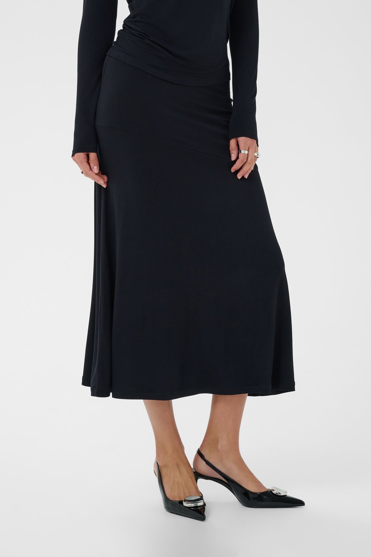 SAINT TROPEZ VIGGA MAXI SKIRT - BLACK
