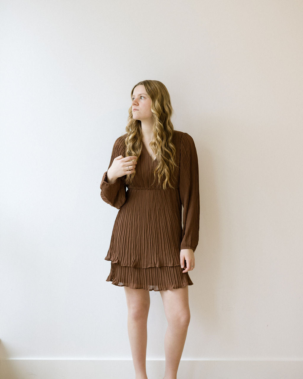 VM DORA V NECK LS DRESS - COCOA BROWN