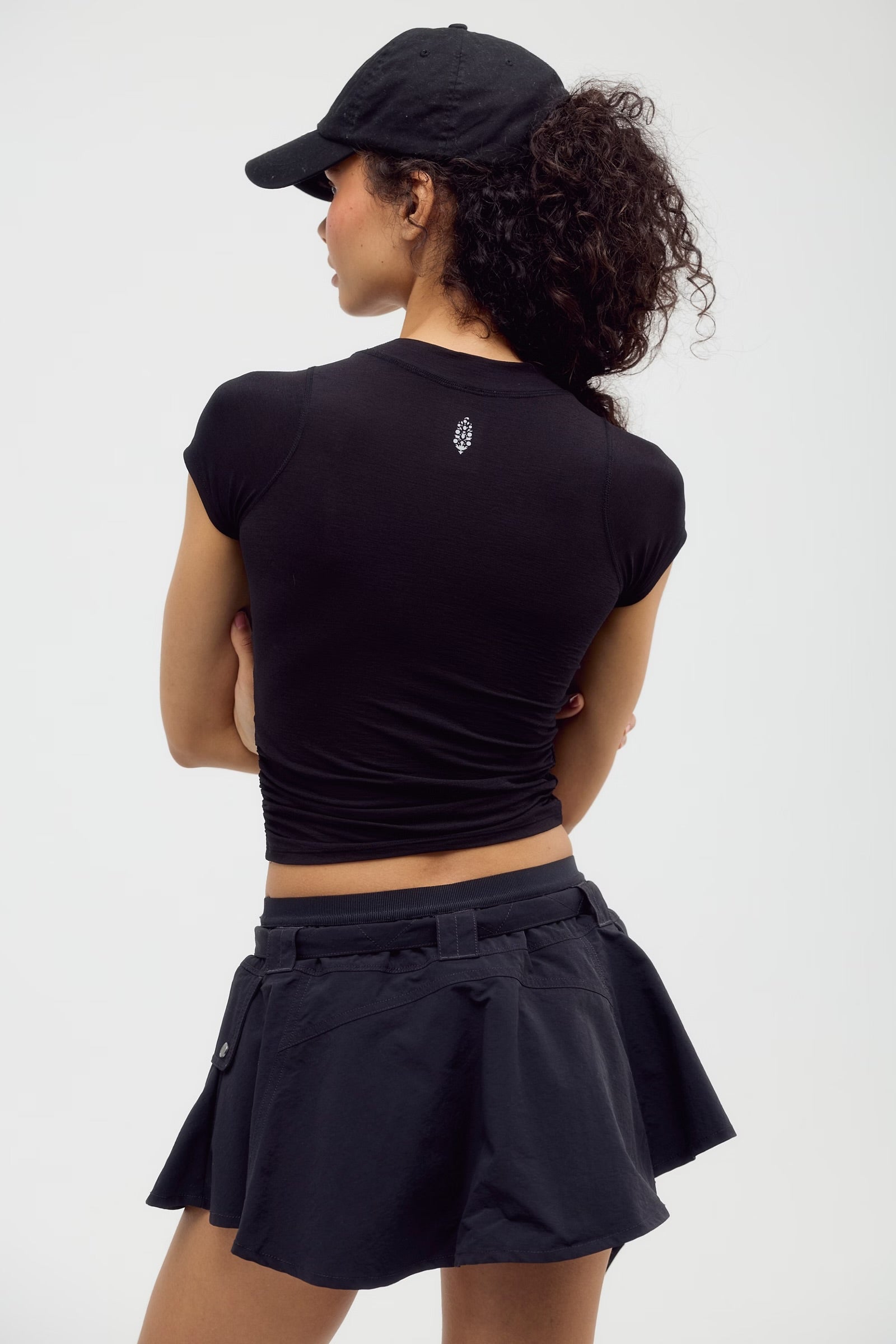 FREE PEOPLE TEMPO RUCHED SHORT SLEEVE - BLACK