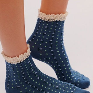 FREE PEOPLE ROSEBUD WAFFLE SOCKS - SMOKE BLUE